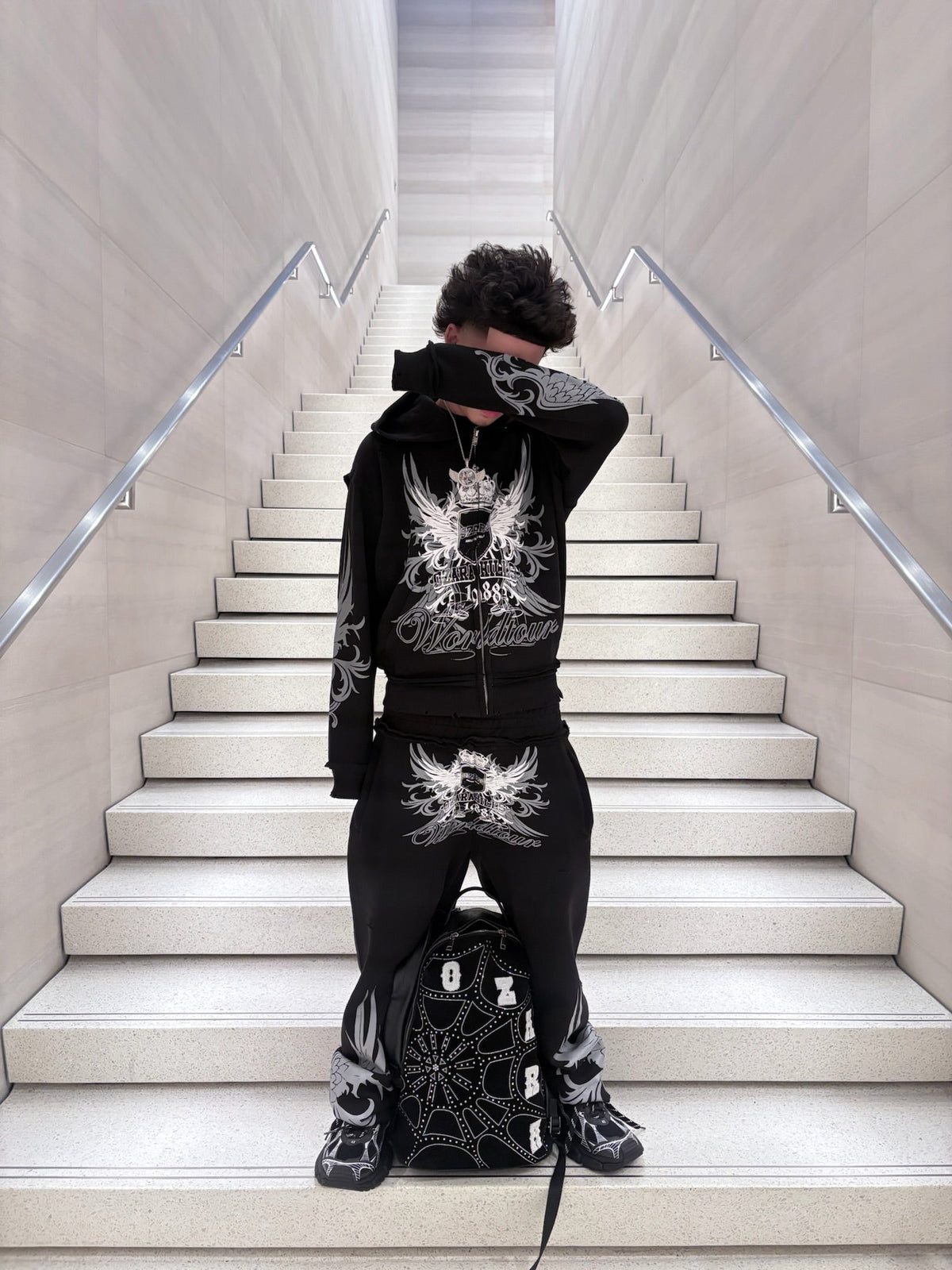 Worldtour Sweatsuit (Black)