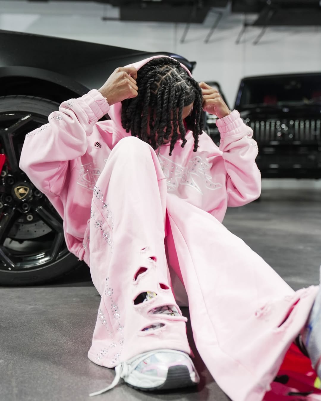 OZARA WHITE HOODIE